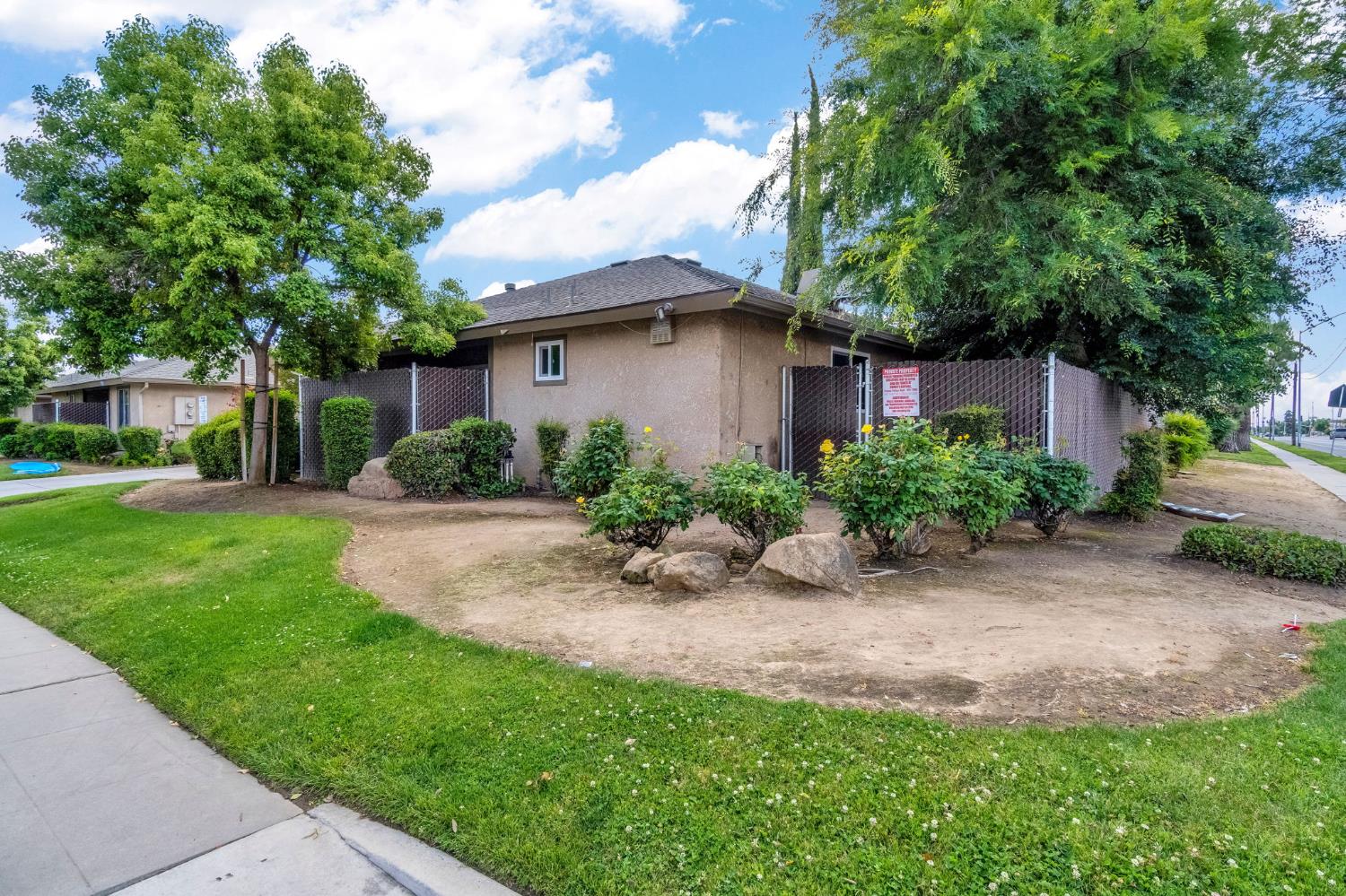 Condo in Fresno - photo 3