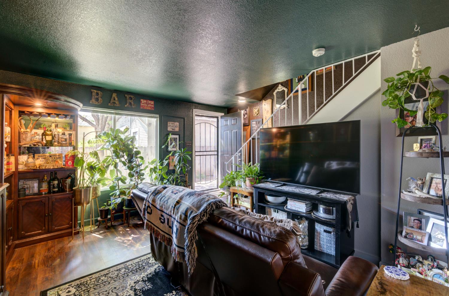 Single Family in Fresno - photo 2