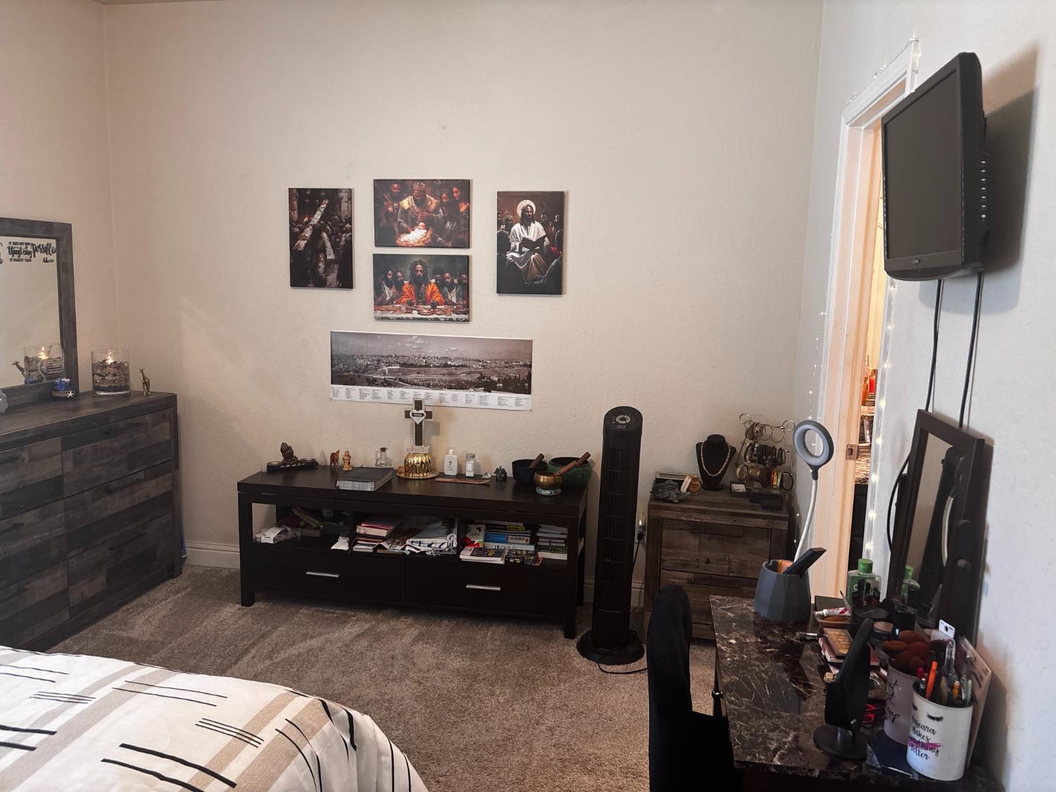 Photo 33