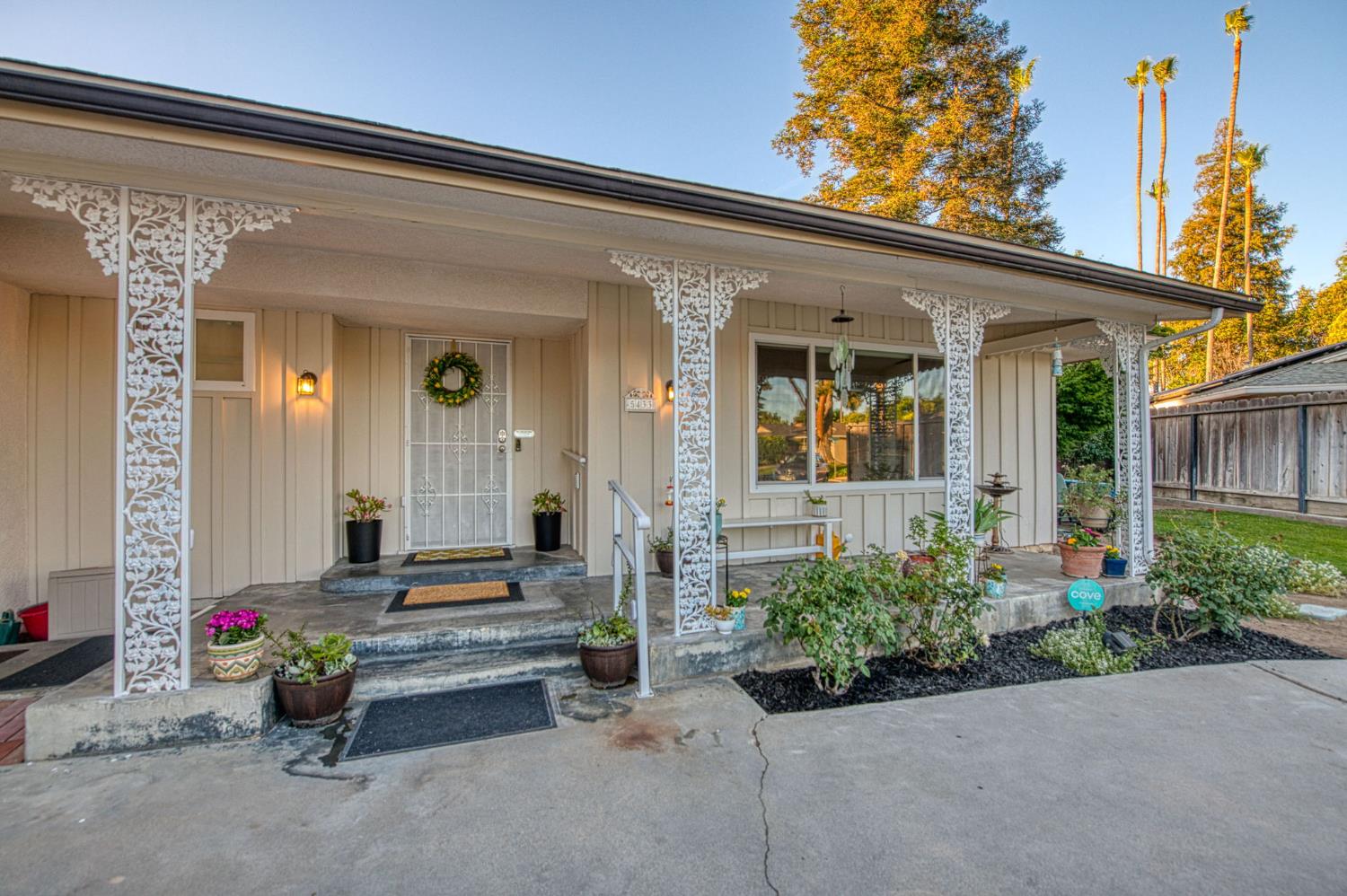 Single Family in Fresno - photo 2