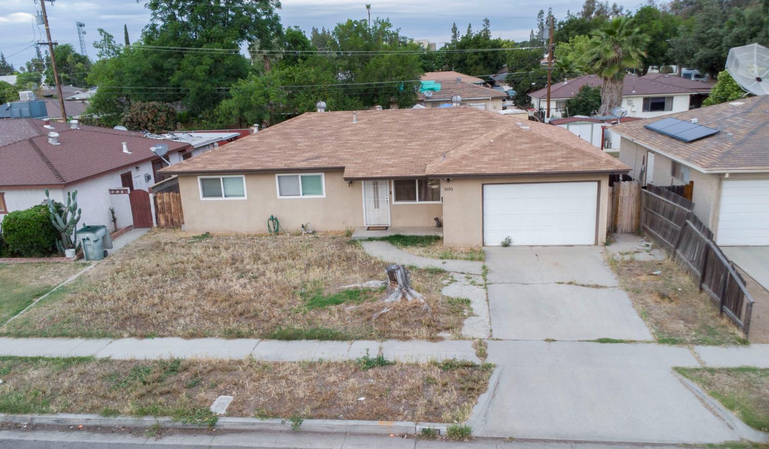 Single Family in Fresno - photo 2