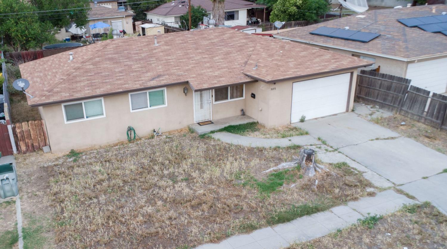 Single Family in Fresno - photo 3