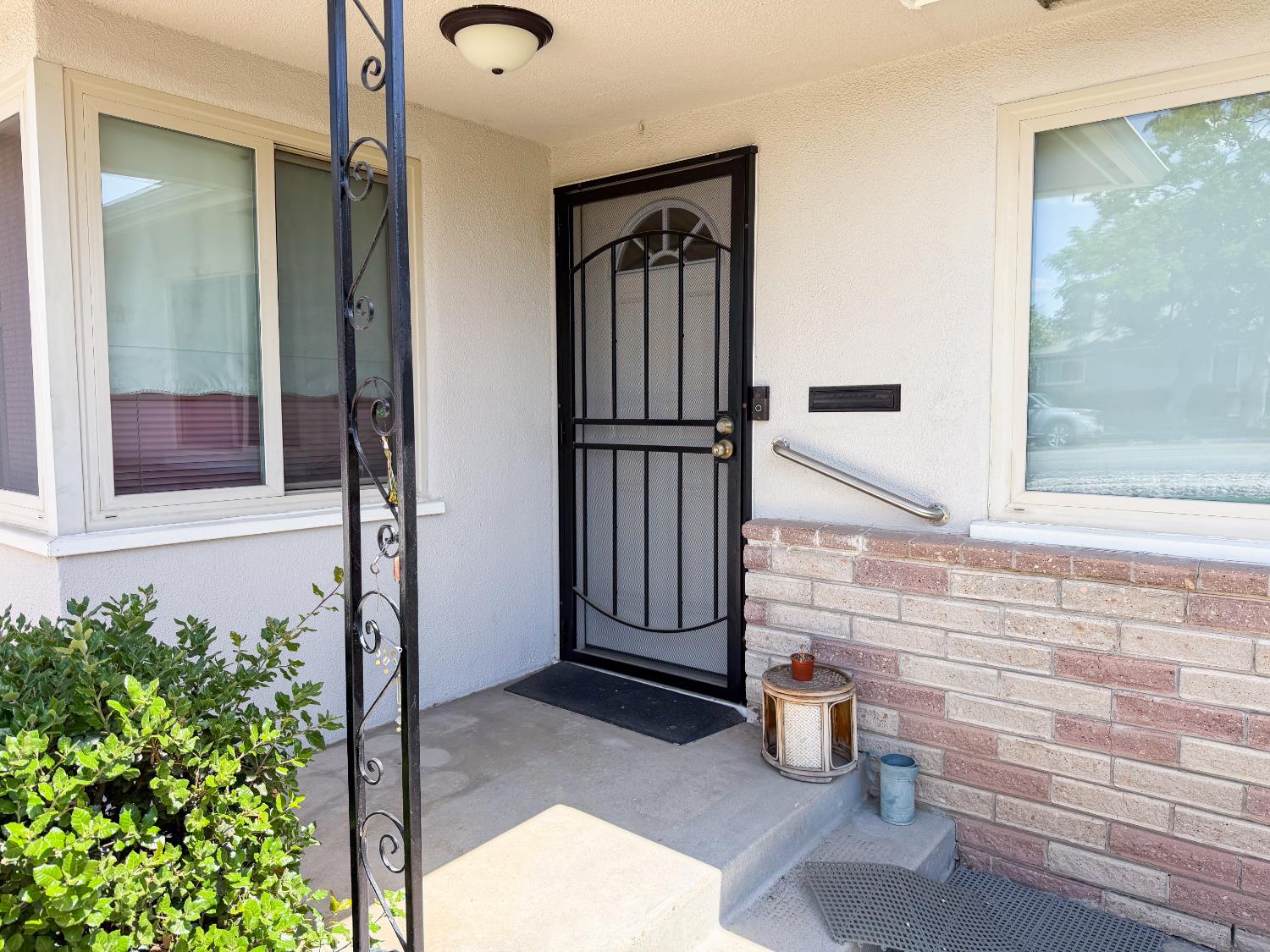 Single Family in Fresno - photo 2