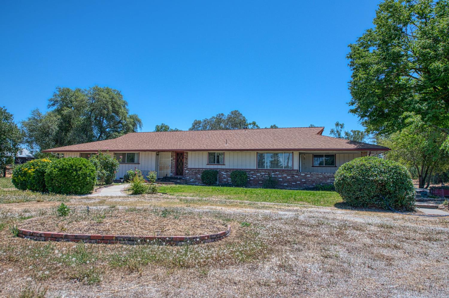 Single Family in Fresno - photo 3