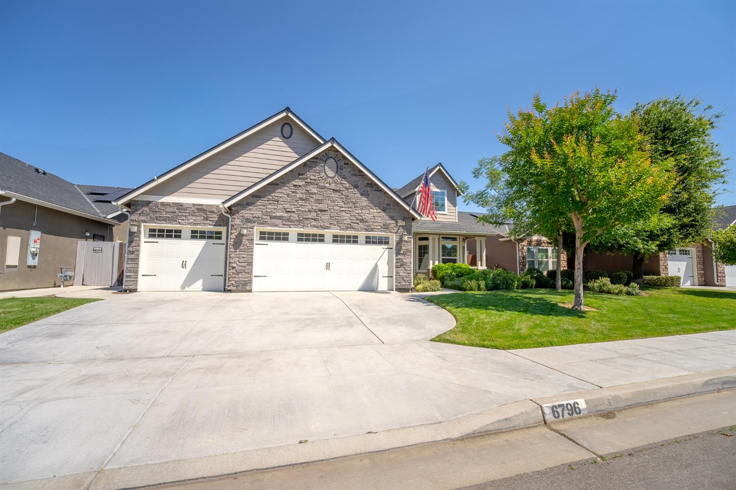 Single Family in Fresno - photo 3