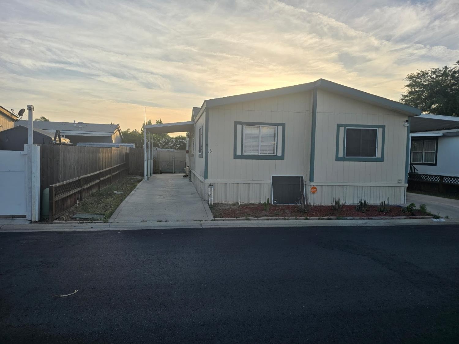 Mobile Home in Fresno - photo 3