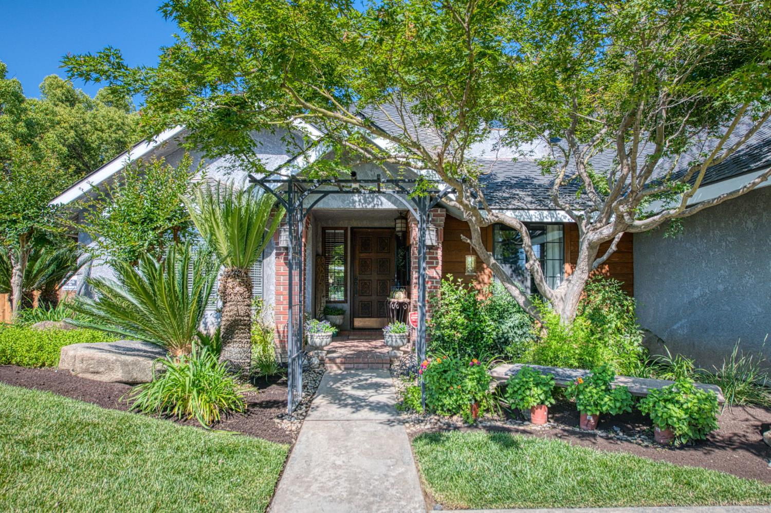 Single Family in Fresno - photo 2