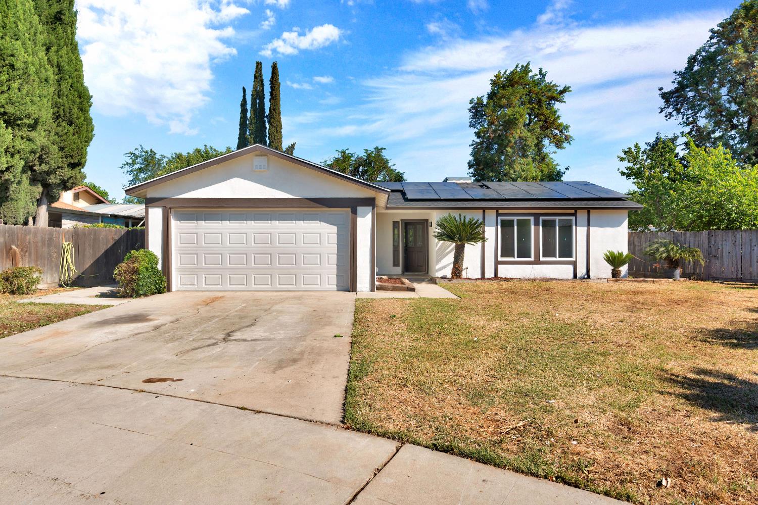 Single Family in Fresno - photo 2