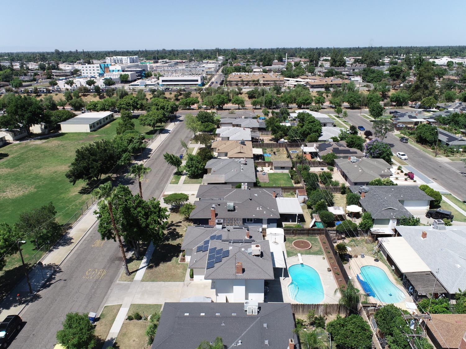 Single Family in Fresno - photo 2