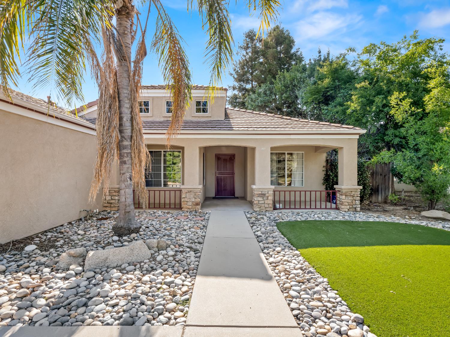 Single Family in Fresno - photo 2