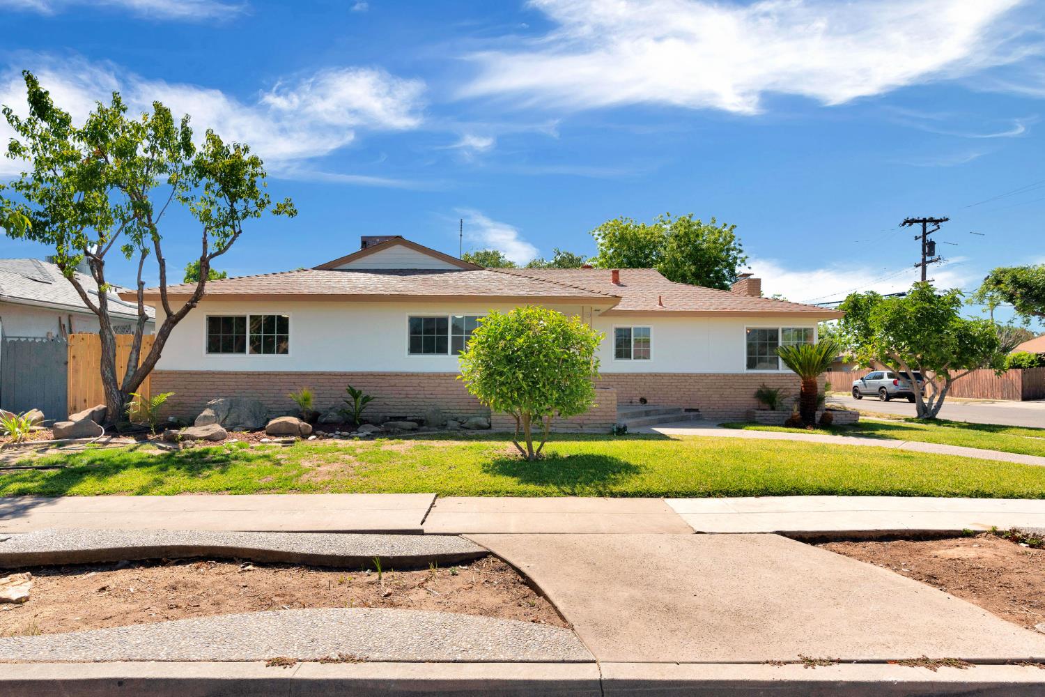 Single Family in Fresno - photo 3