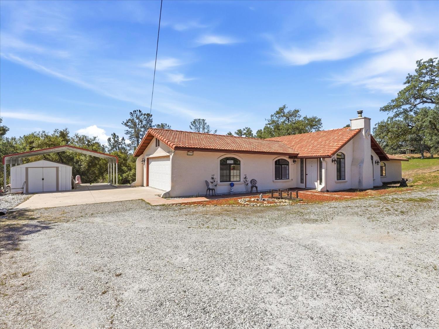 Single Family in Coarsegold - photo 3