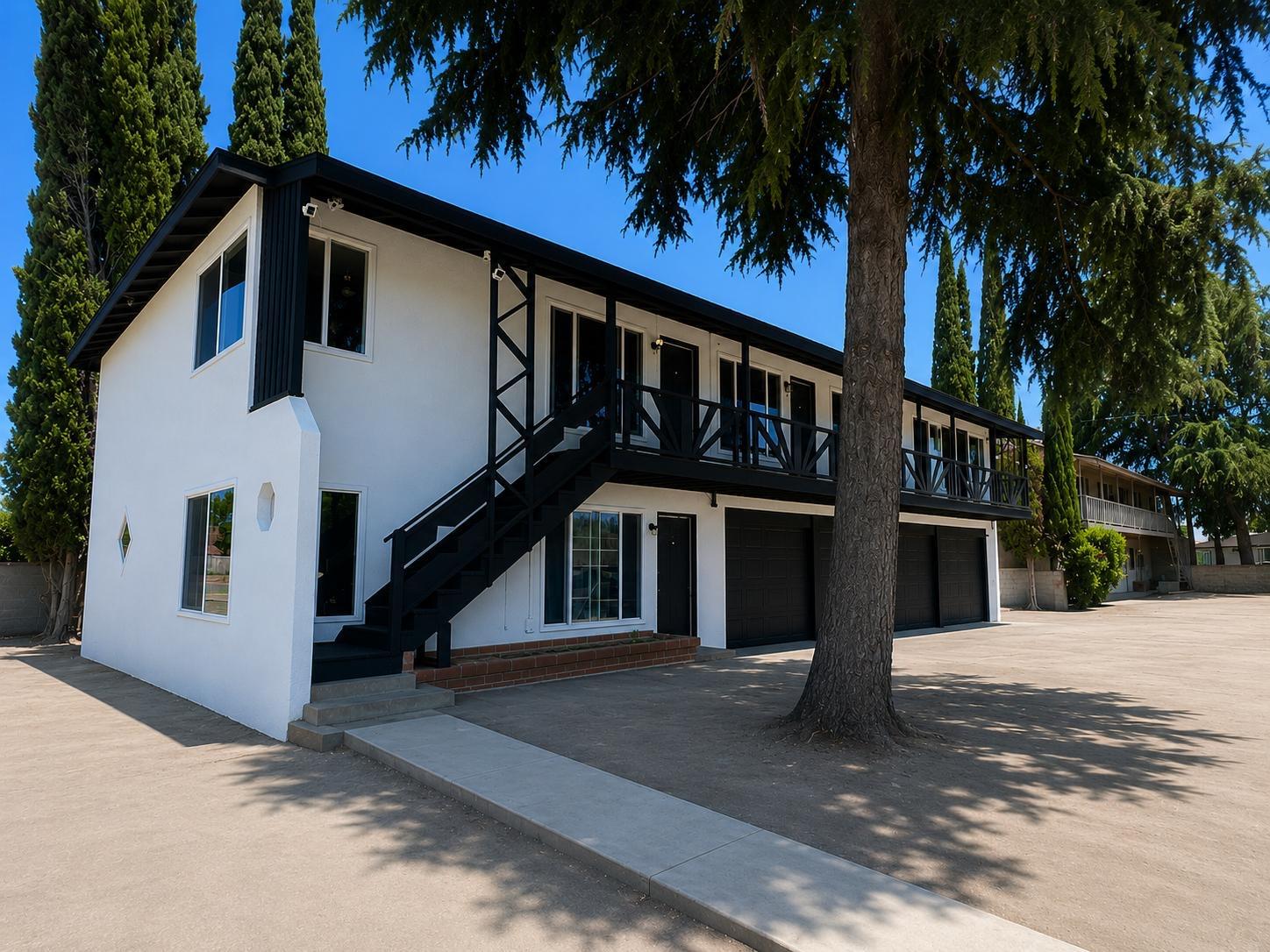 Fourplex in Fresno - main photo