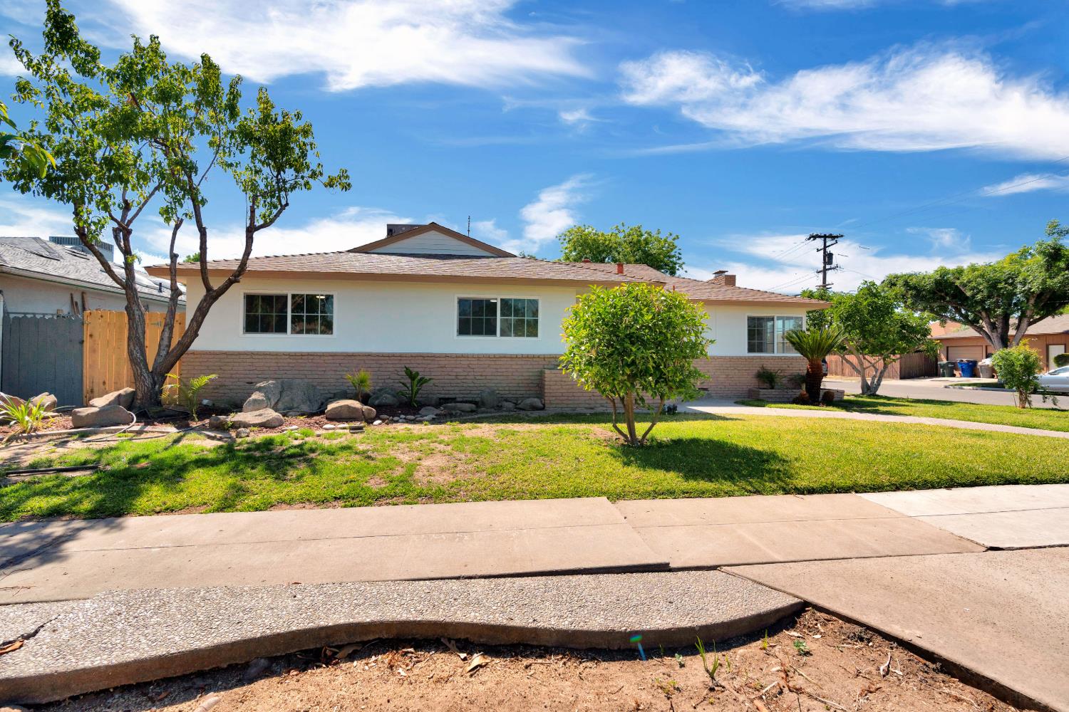 Single Family in Fresno - photo 2