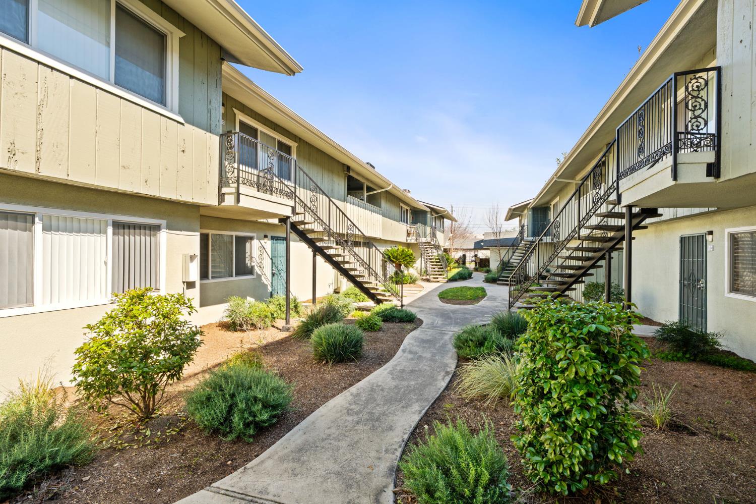 Multi Family in Fresno - photo 2