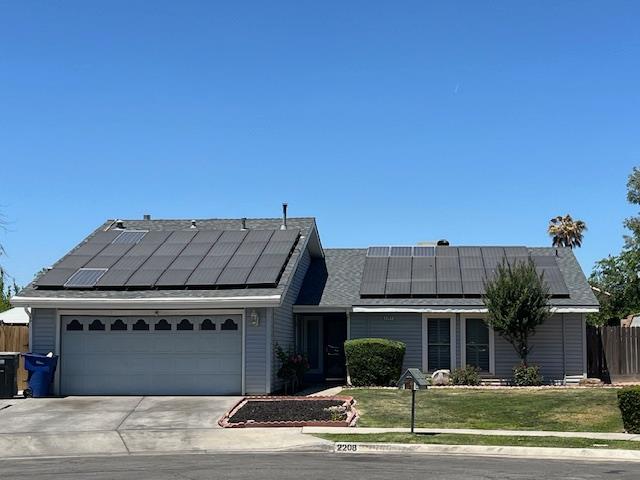 Single Family in Fresno - main photo