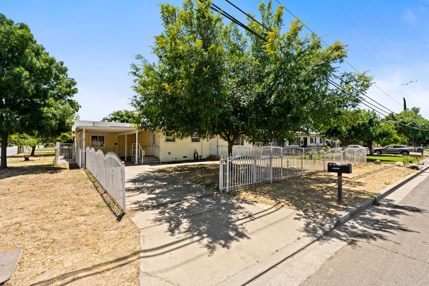 Single Family in Hanford - photo 2