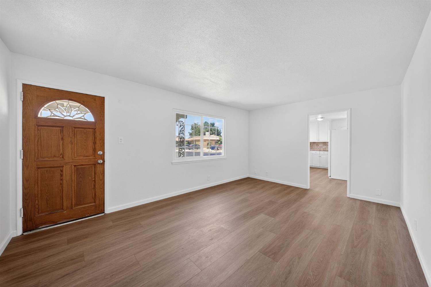 Single Family in Fresno - photo 2