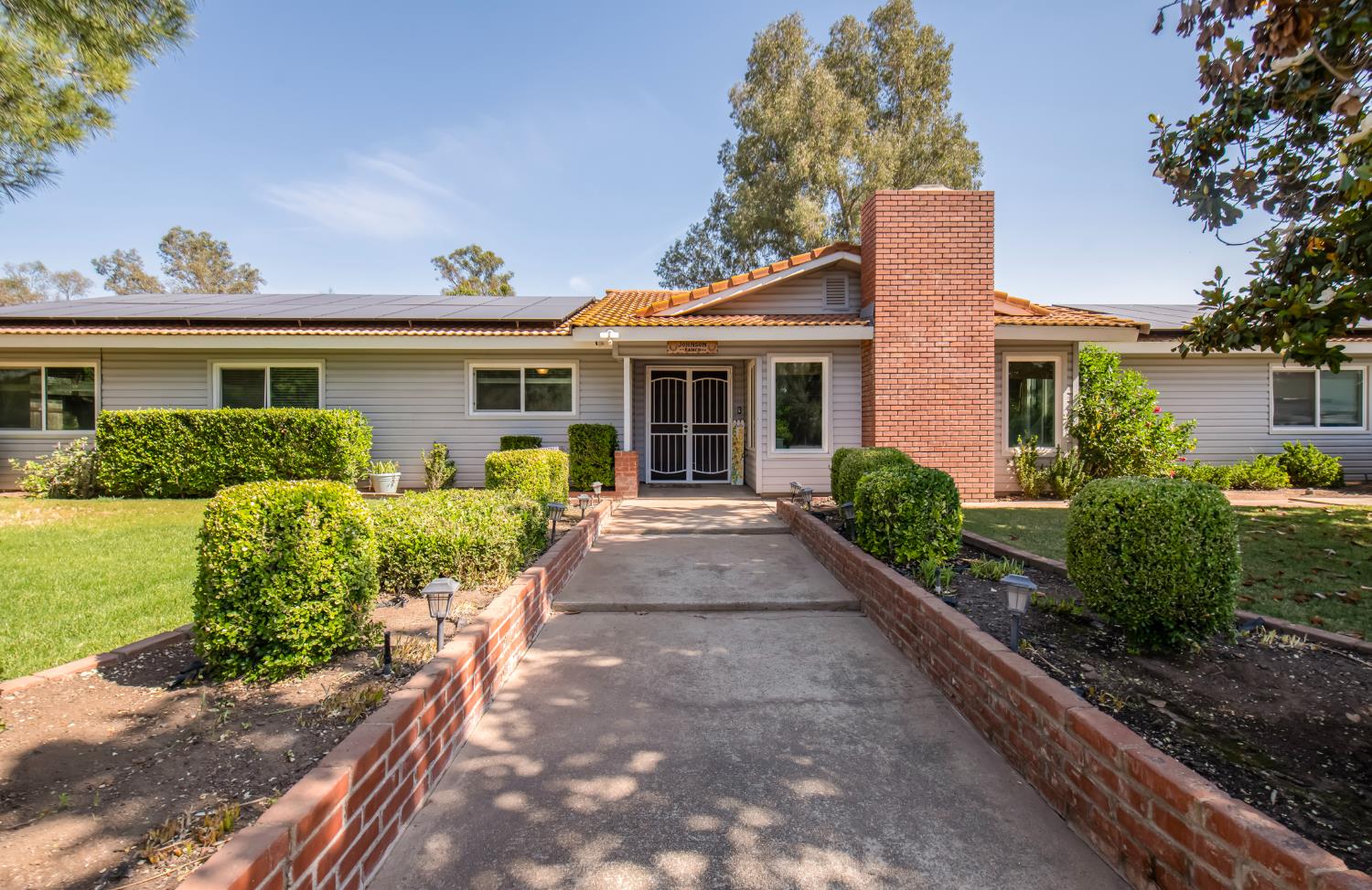 Single Family in Madera - main photo