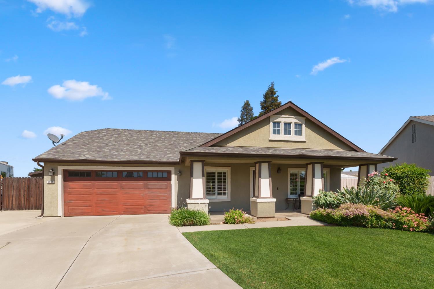 Single Family in Kingsburg - photo 3