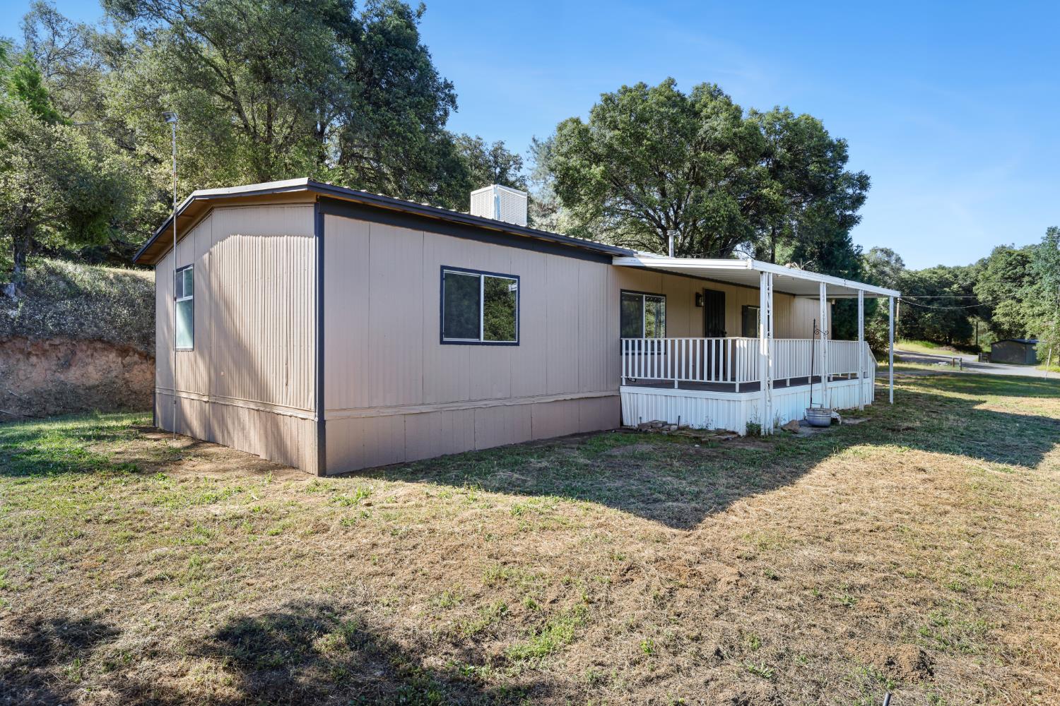 Mobile Home in Oakhurst - photo 3