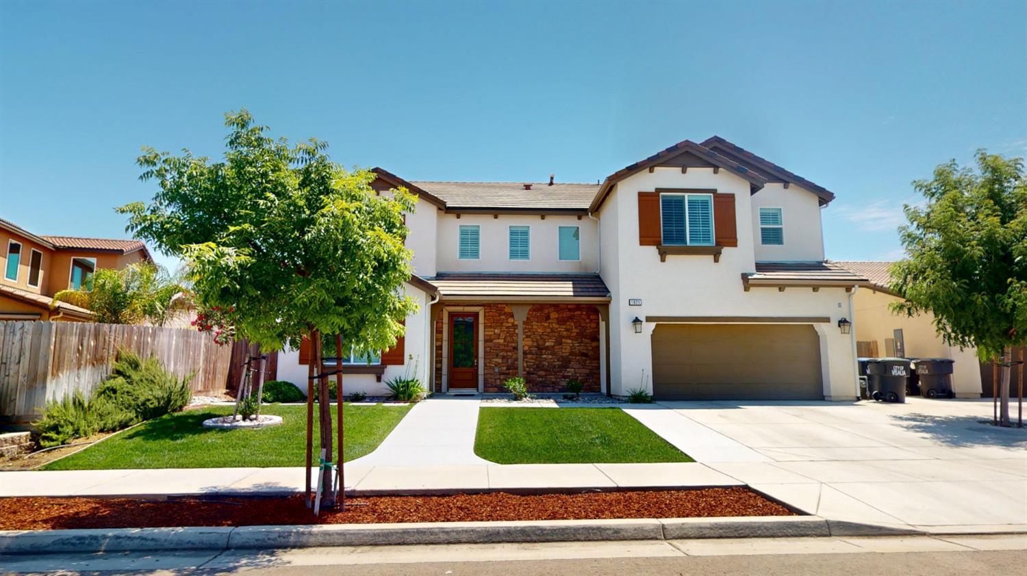 Single Family in Visalia - main photo
