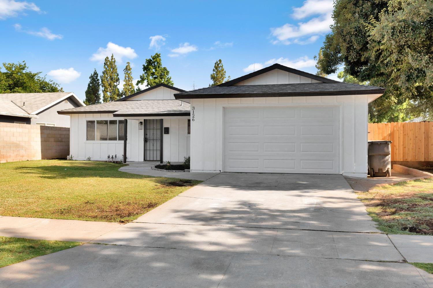 Single Family in Fresno - photo 3