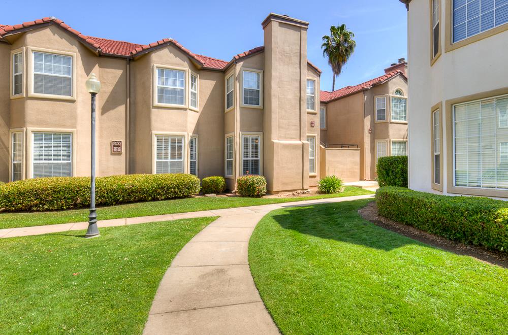 Condo in Fresno