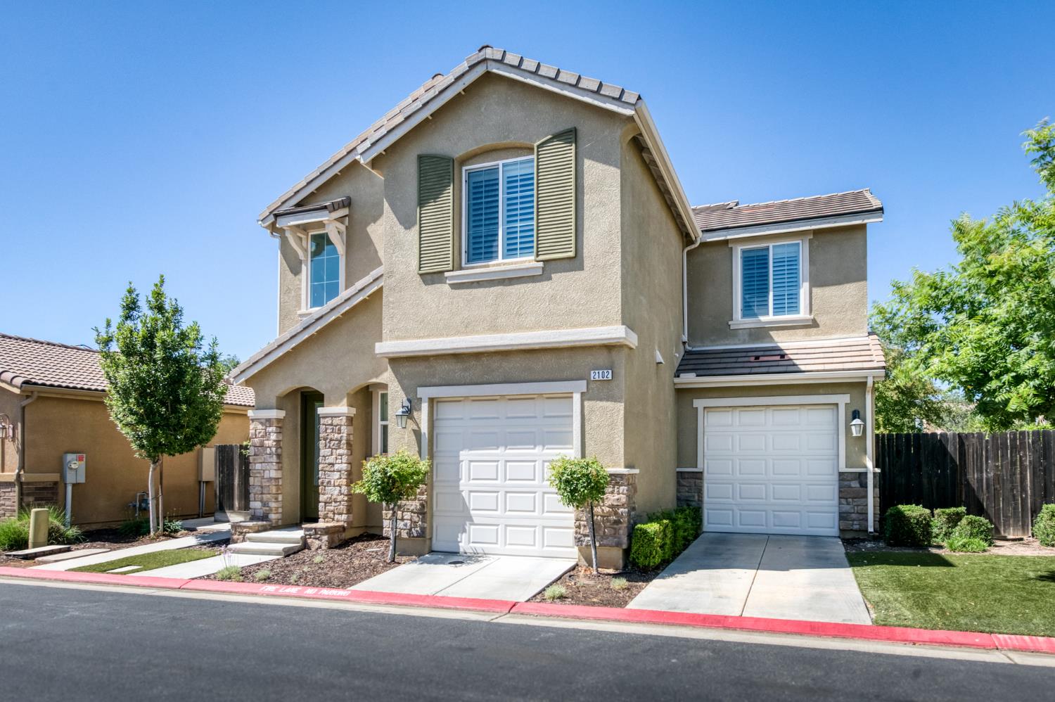 Single Family in Fresno - photo 2