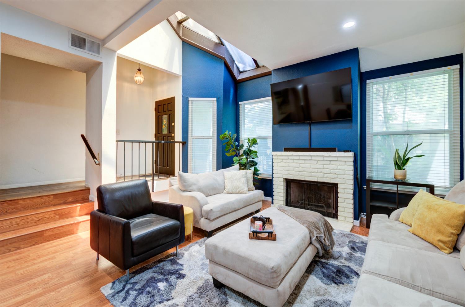 Condo in Fresno - photo 3