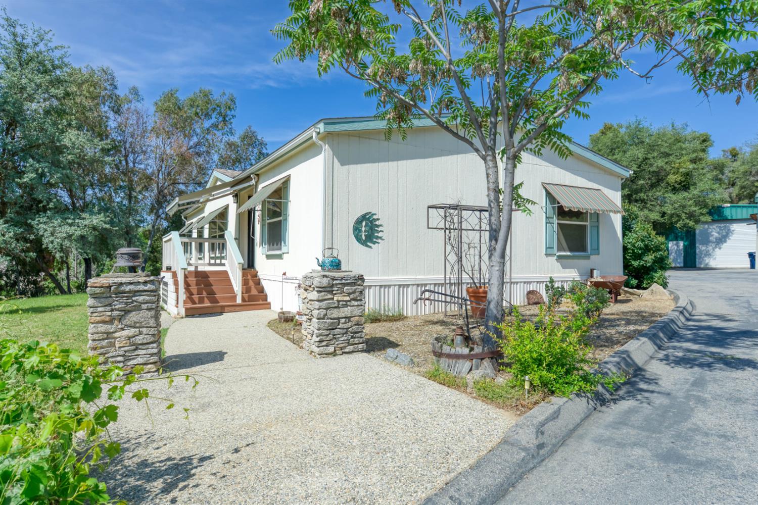 Single Family in Tollhouse - photo 3