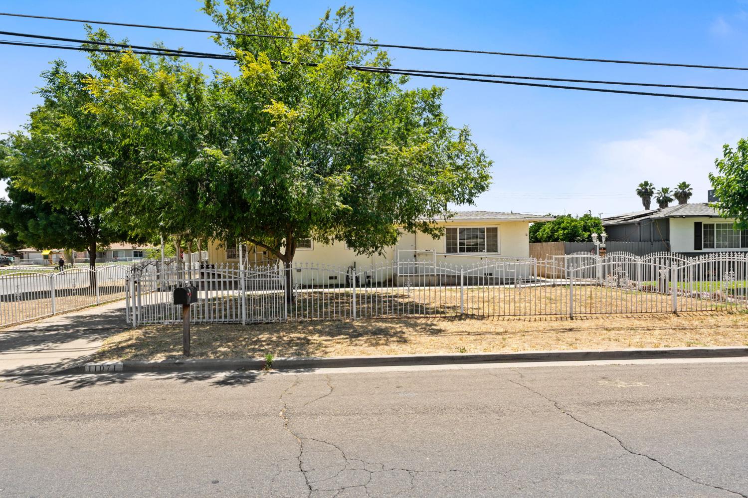 Single Family in Hanford - photo 3
