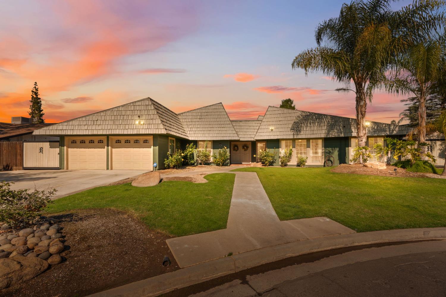Single Family in Fresno - main photo