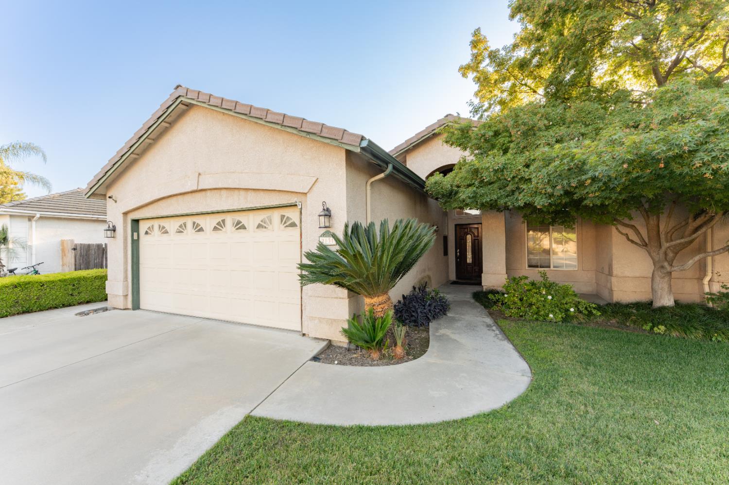 Single Family in Visalia - photo 2