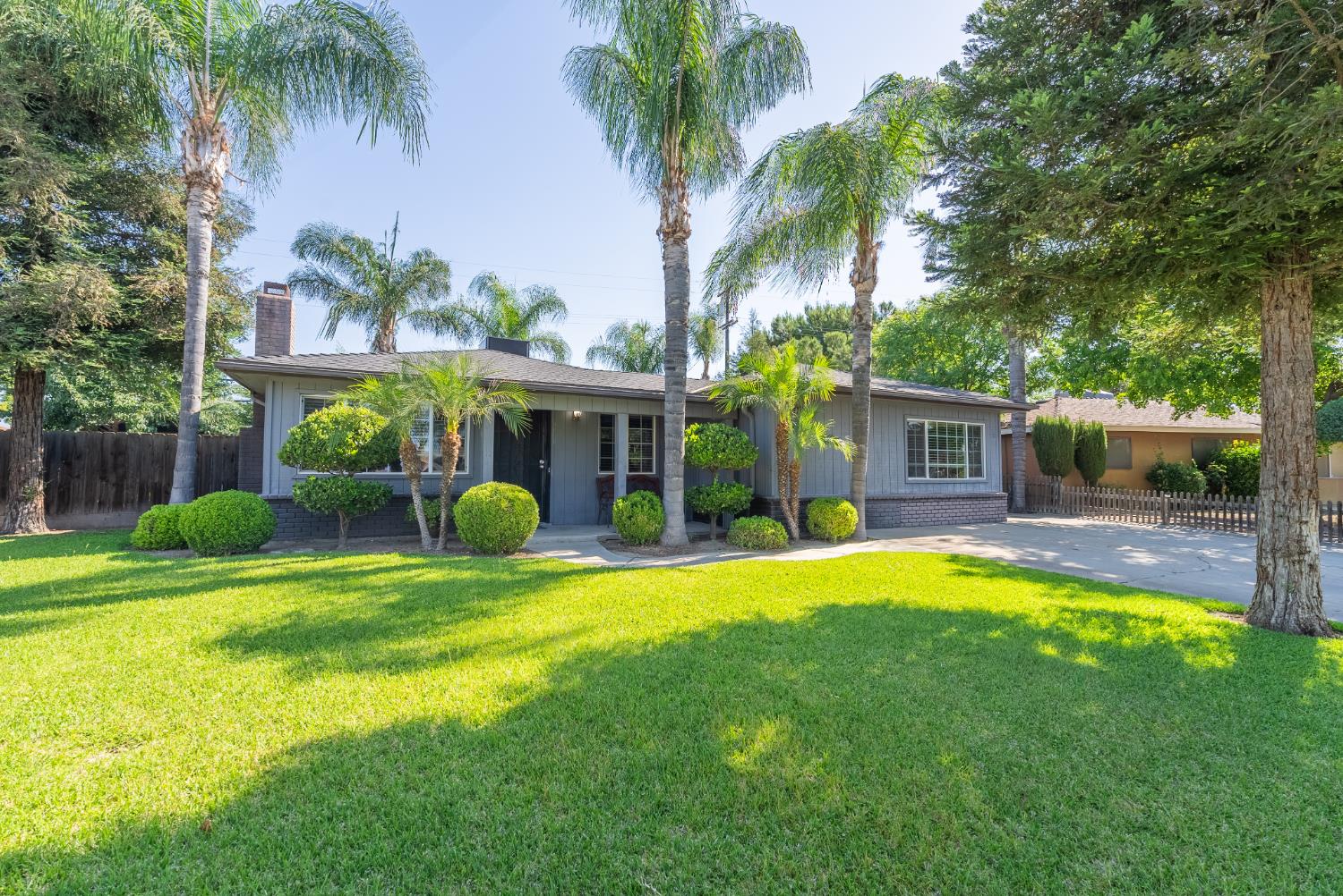 Single Family in Fresno - photo 2