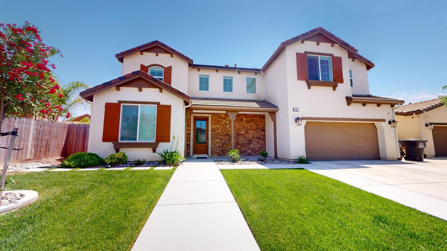 Single Family in Visalia - photo 2