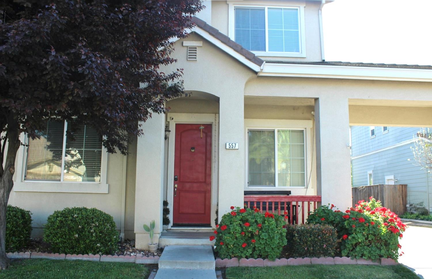 Single Family in Oakdale