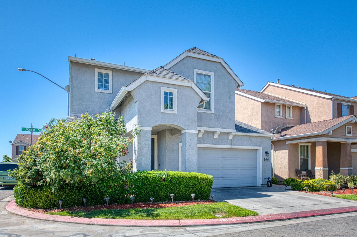 Single Family in Fresno - photo 2