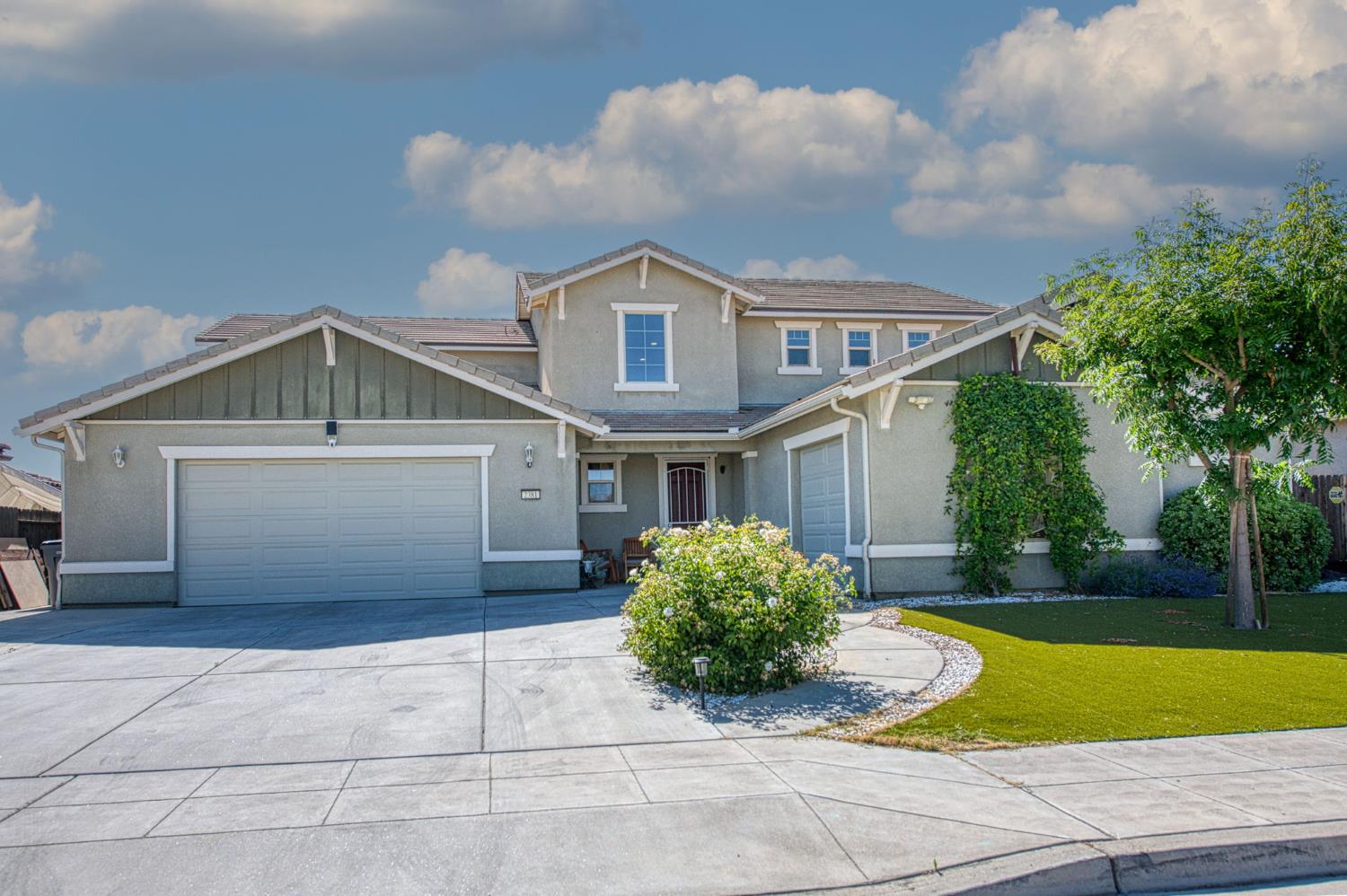 Single Family in Fresno - photo 2