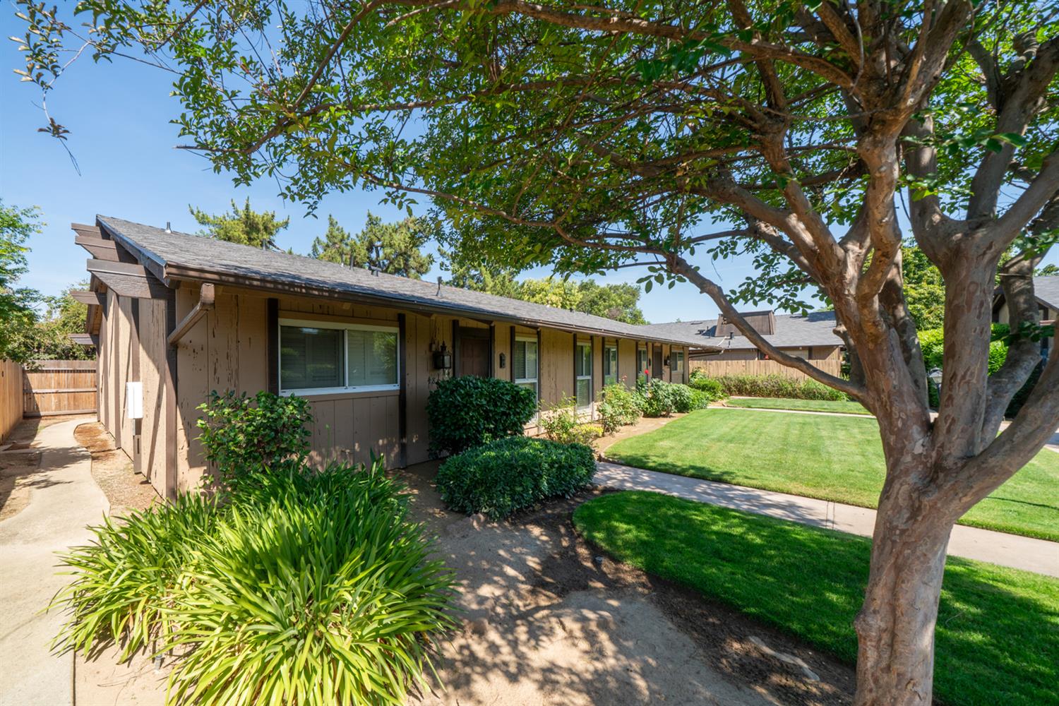 Condo in Fresno - main photo