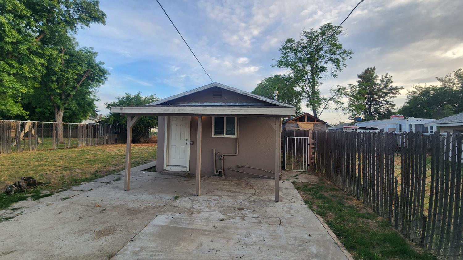 Single Family in Hanford - photo 2