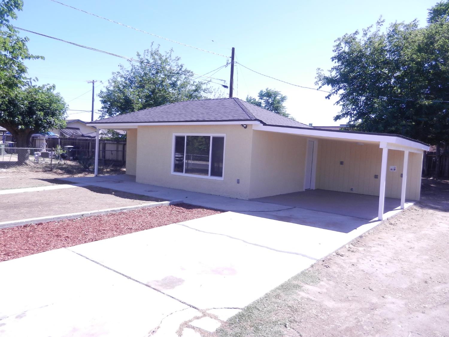 Single Family in Fresno - photo 3