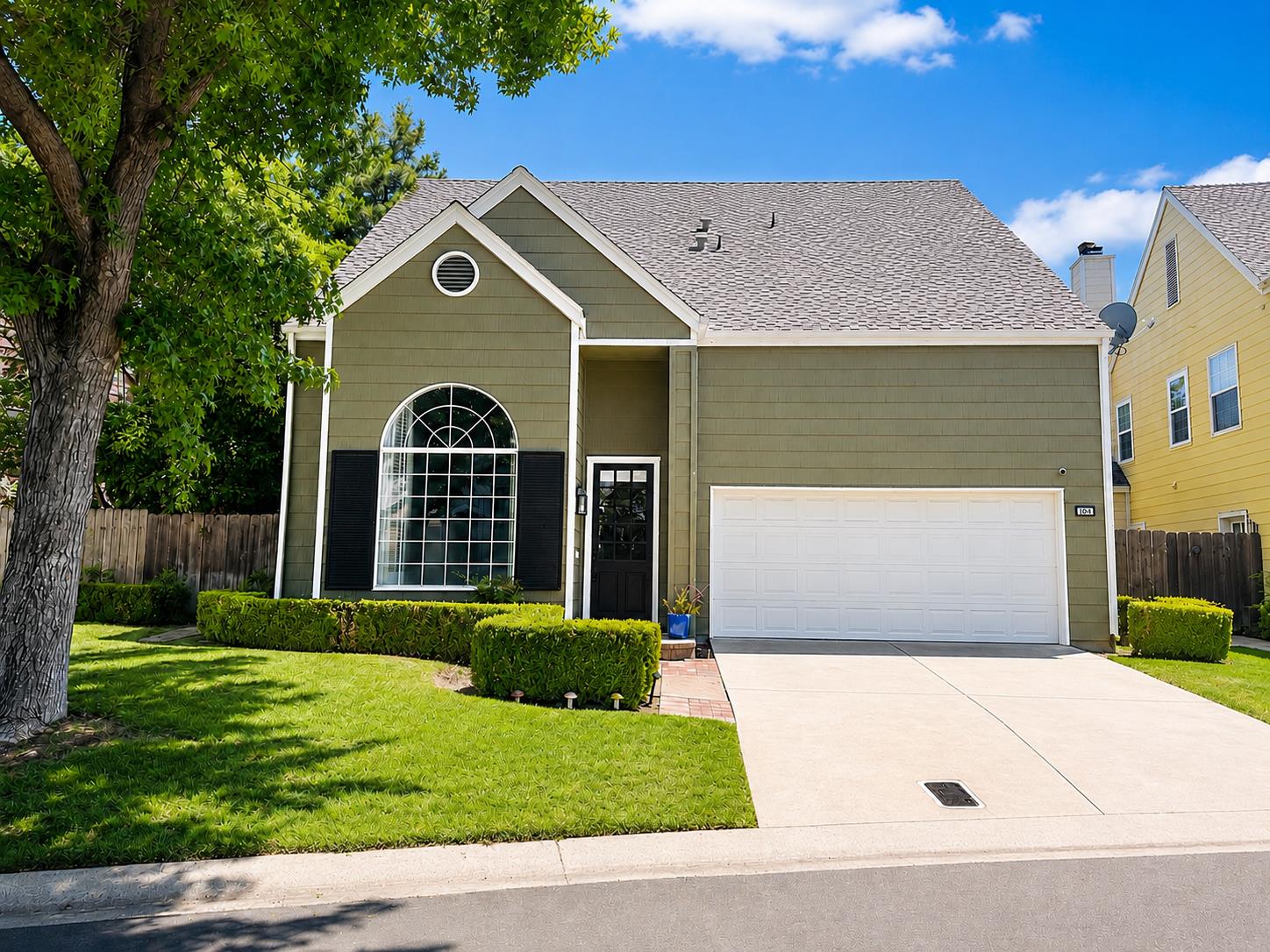 Single Family in Fresno - main photo