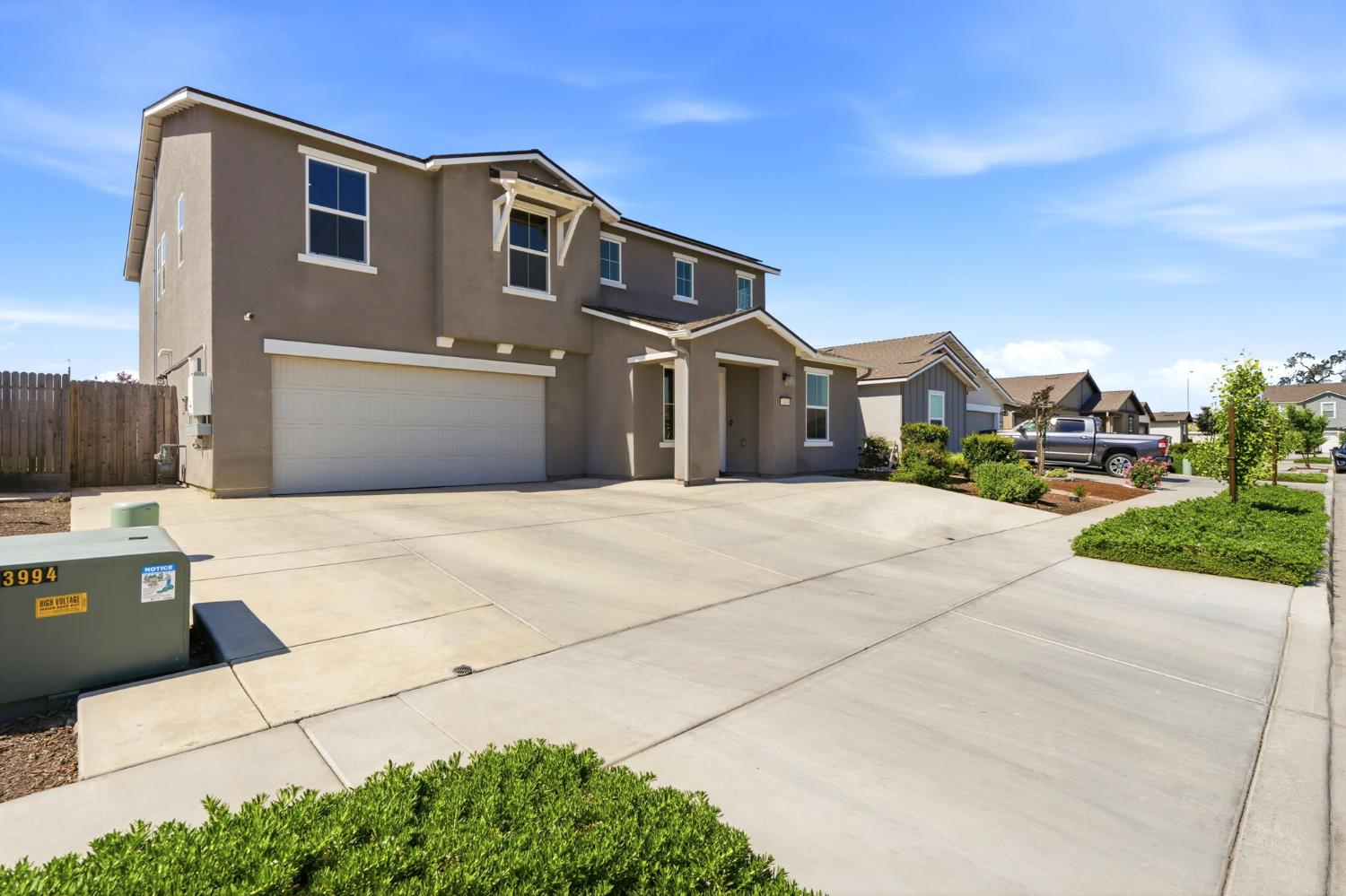 Single Family in Visalia - photo 2