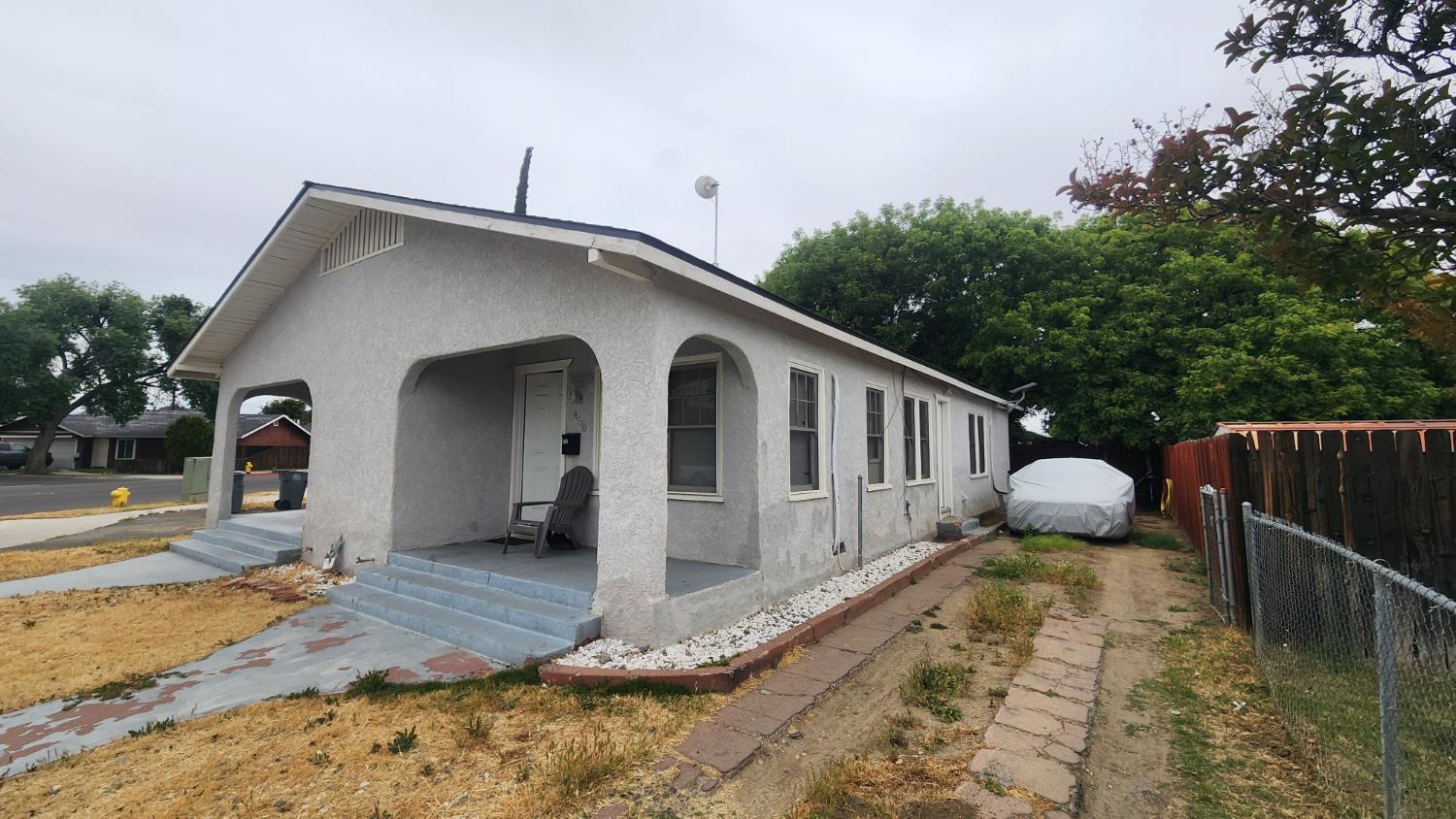 Duplex in Coalinga - photo 3