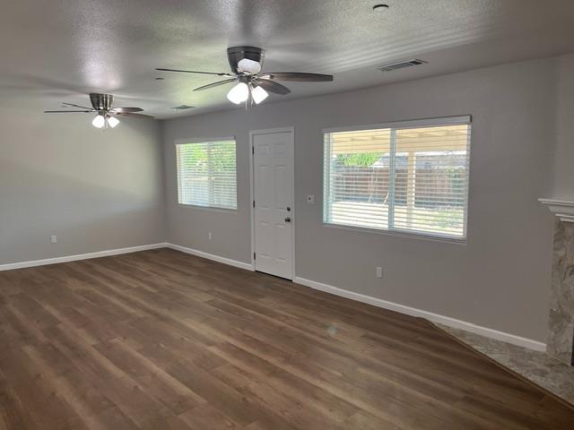 Single Family in Fresno - photo 2