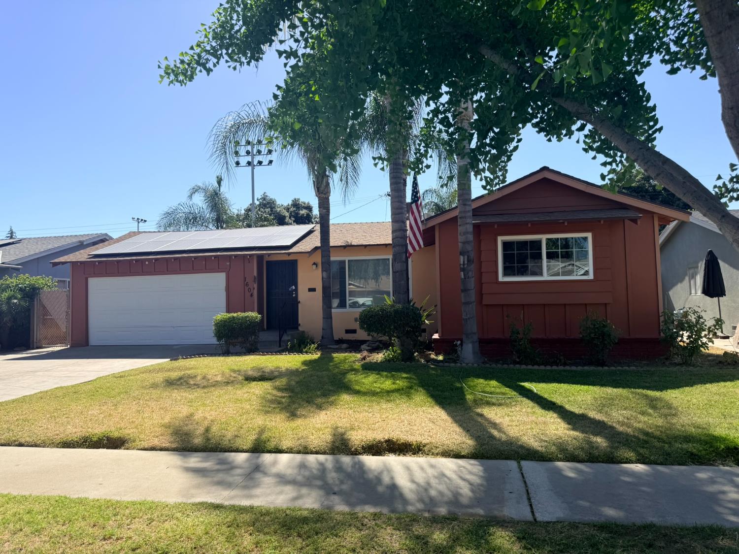 Single Family in Fresno - main photo