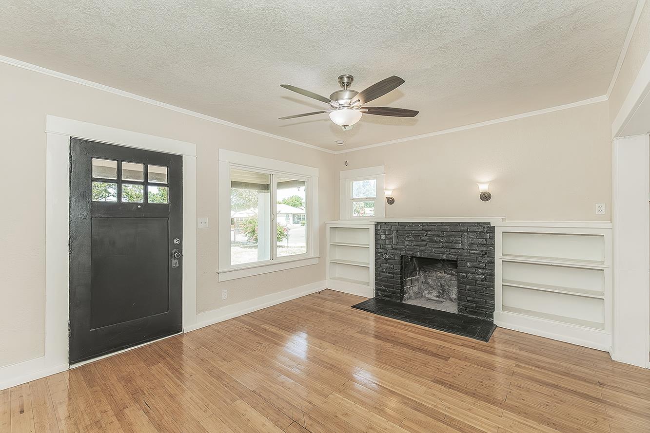 Single Family in Fresno - photo 3