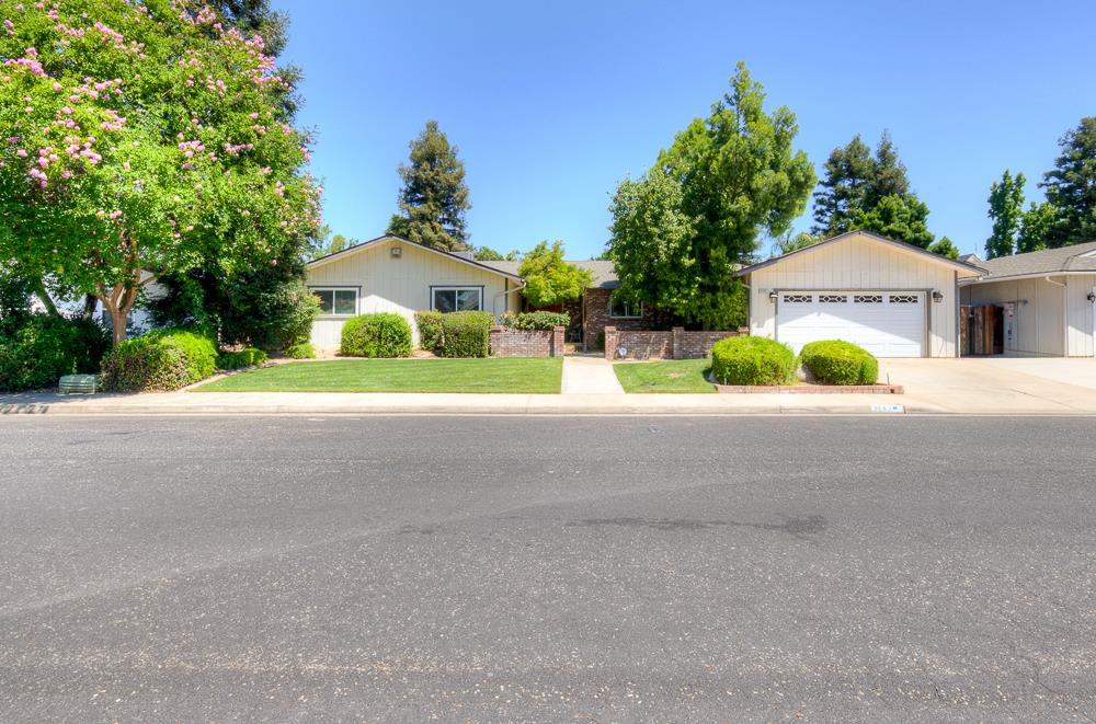 Single Family in Clovis - photo 2