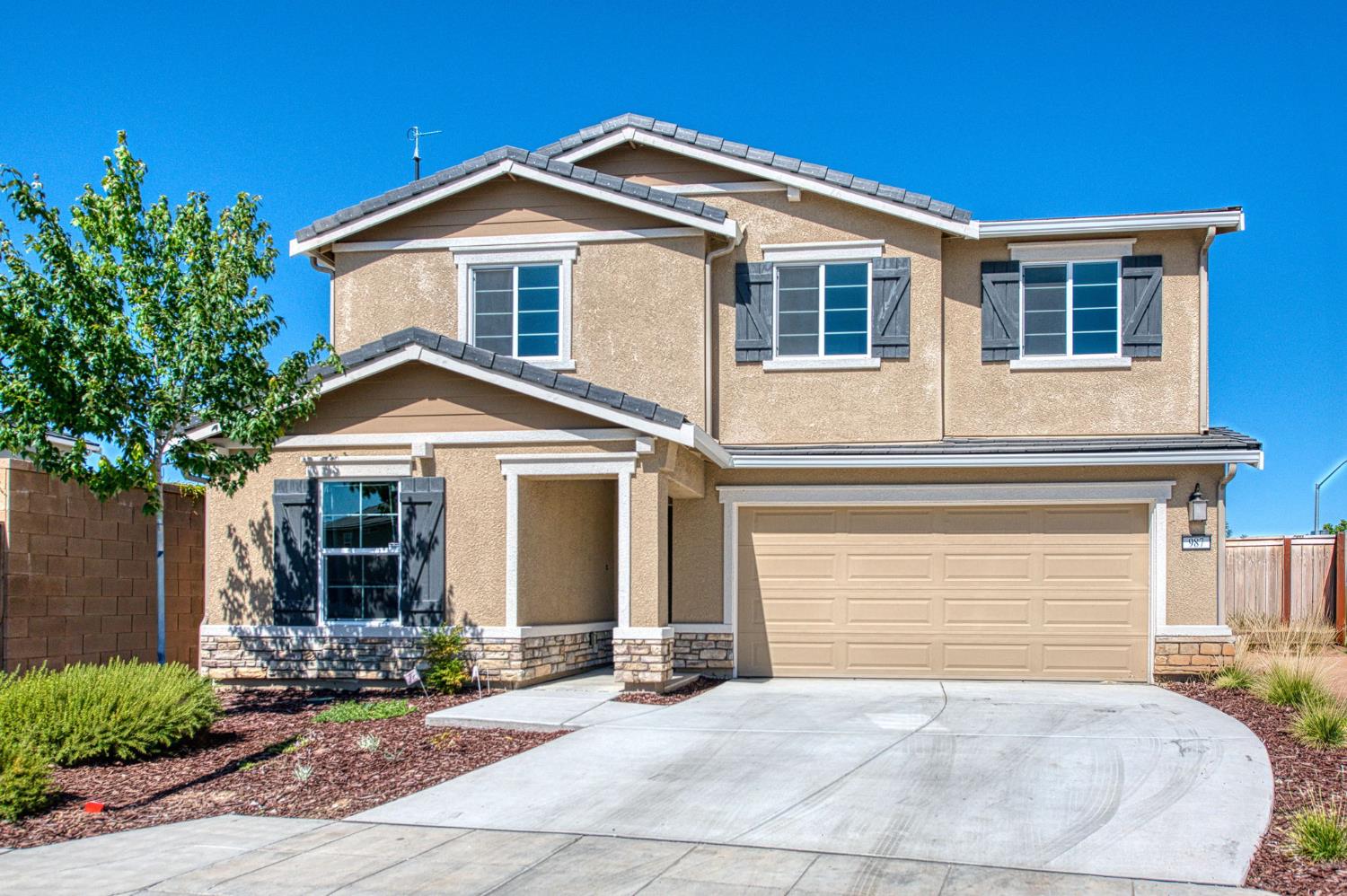 Featured listings